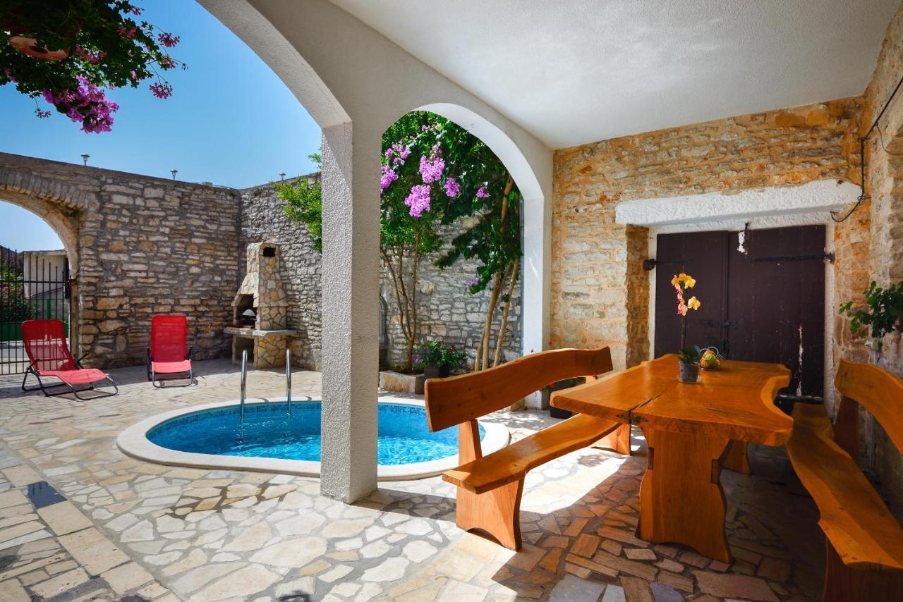 Apartments Salcinovic Medulin Exterior photo