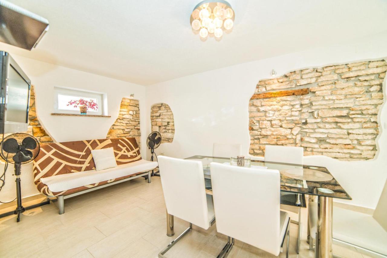 Apartments Salcinovic Medulin Exterior photo